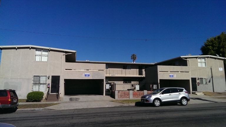 3315 W 104th St in Inglewood, CA - Foto de edificio