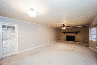 2808 Adella Ct in Snellville, GA - Building Photo - Building Photo