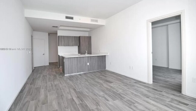 801 S Miami Ave, Unit 4206 in Miami, FL - Building Photo - Building Photo