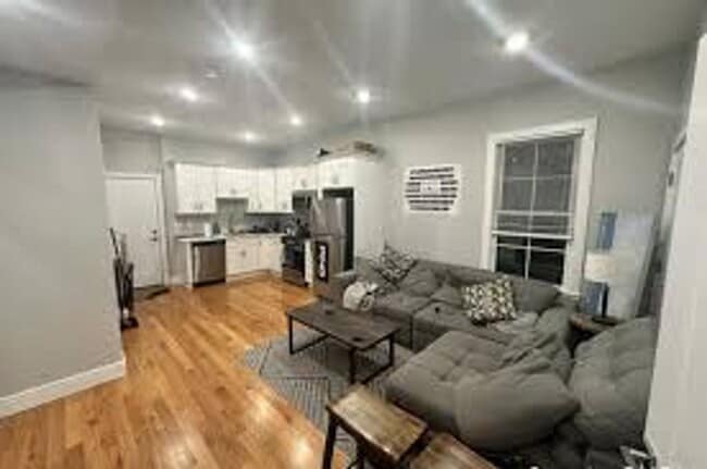 1621 Tremont St in Boston, MA - Building Photo - Building Photo