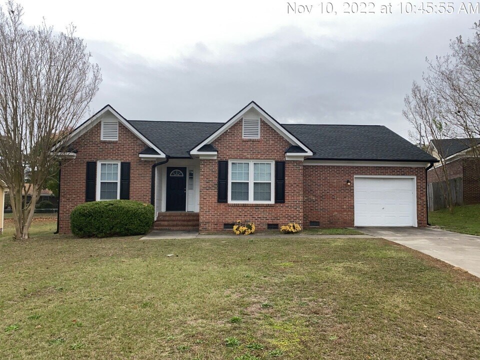 640 Sugaridge Ln in Fayetteville, NC - Building Photo