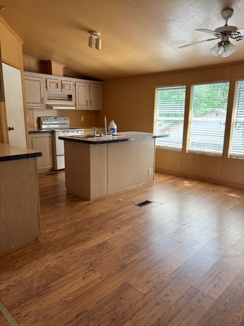 property at 4915 Apache Ln