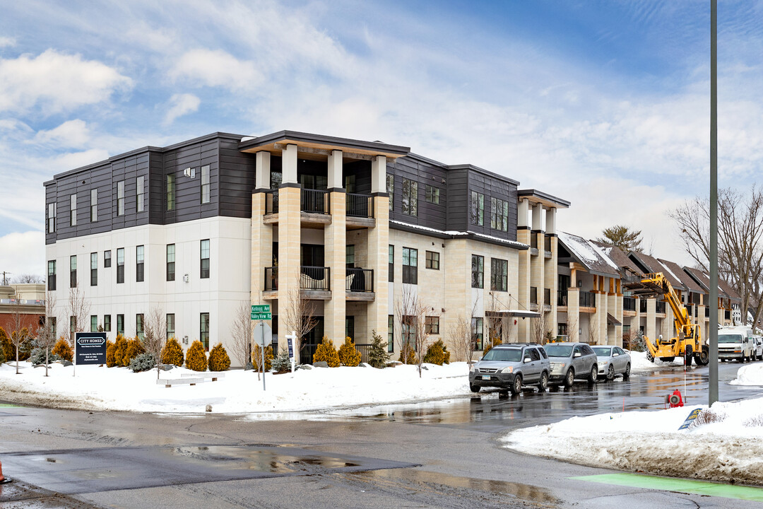 Edina Flats in Edina, MN - Building Photo