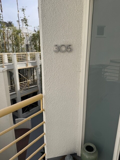 3002 3rd St, Unit 305 in Santa Monica, CA - Building Photo