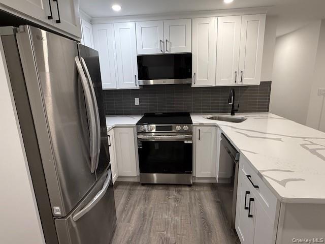 19 Bellport Ln in Bellport, NY - Building Photo - Building Photo