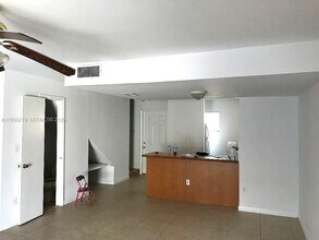 5448 NW 169th Terrace in Miami Gardens, FL - Building Photo - Building Photo