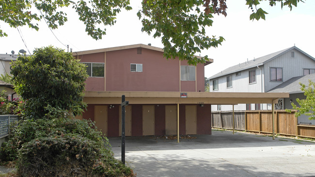 1000 Rivers St in San Pablo, CA - Building Photo - Building Photo