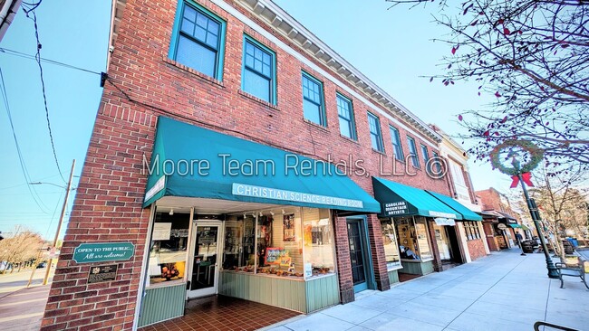 property at 446 N Main St