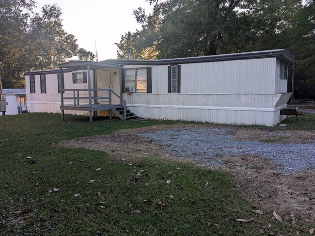 25 Kaycee Holmes Ln in Sylacauga, AL - Building Photo - Building Photo