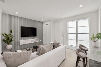 1340 Lincoln Rd, Unit # 603 in Miami Beach, FL - Foto de edificio - Building Photo