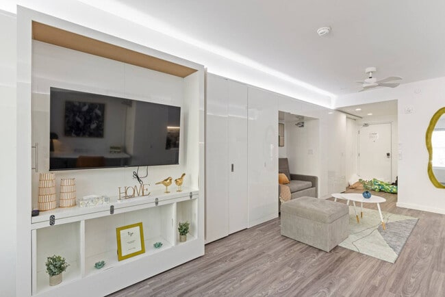 12607 Larchmere Blvd