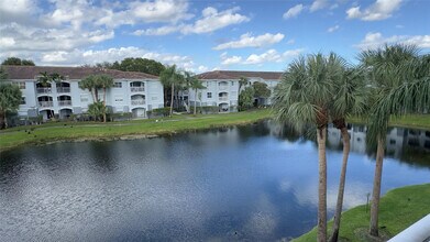 9625 NW 1st Ct in Pembroke Pines, FL - Foto de edificio - Building Photo