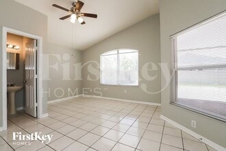 2120 Cattleman Dr in Brandon, FL - Building Photo - Building Photo