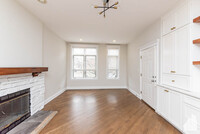 2014 W Augusta Blvd, Unit 1 in Chicago, IL - Building Photo - Building Photo