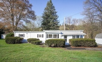 2401 Westfield St in West Springfield, MA - Building Photo