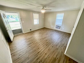 1702 Bunch St in Corinth, MS - Building Photo - Building Photo