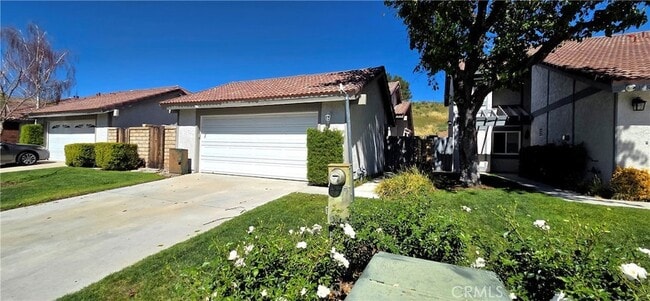 15839 Ada St in Santa Clarita, CA - Building Photo - Building Photo