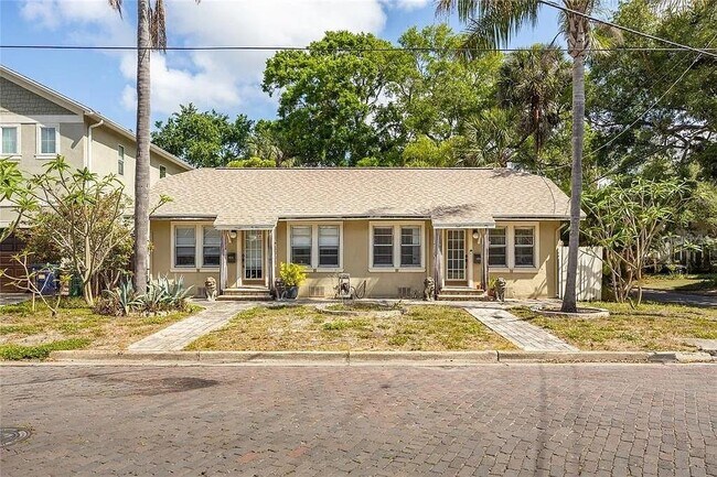 property at 3003 W Palmira Ave