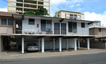 2202 Fern St in Honolulu, HI - Building Photo - Building Photo