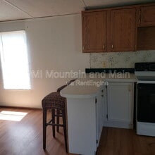 147 Iotla Valley Park Rd in Franklin, NC - Building Photo - Building Photo
