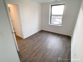 940 W Winona St in Chicago, IL - Building Photo - Building Photo