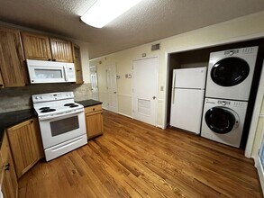 106 Sunset Ave in Clemson, SC - Foto de edificio - Building Photo