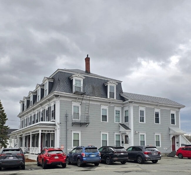 5 1/2 Central Square in Chelmsford, MA - Building Photo - Building Photo