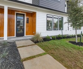 214 Lynn Dr in Bryan, TX - Building Photo - Building Photo