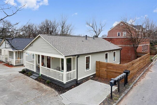 87 Chester Ave SE in Atlanta, GA - Building Photo - Building Photo