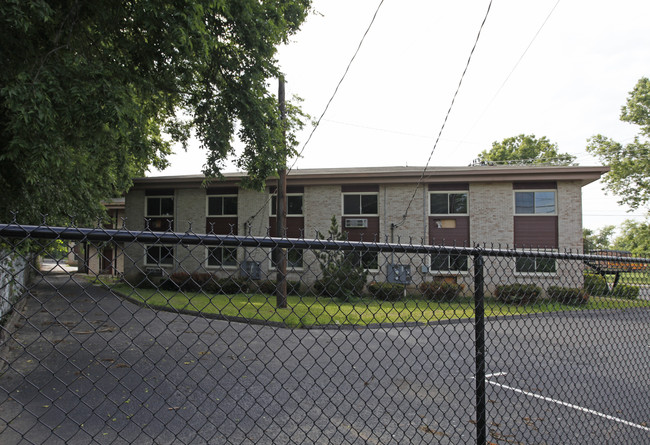 Academy Apartments in Nashville, TN - Building Photo - Building Photo