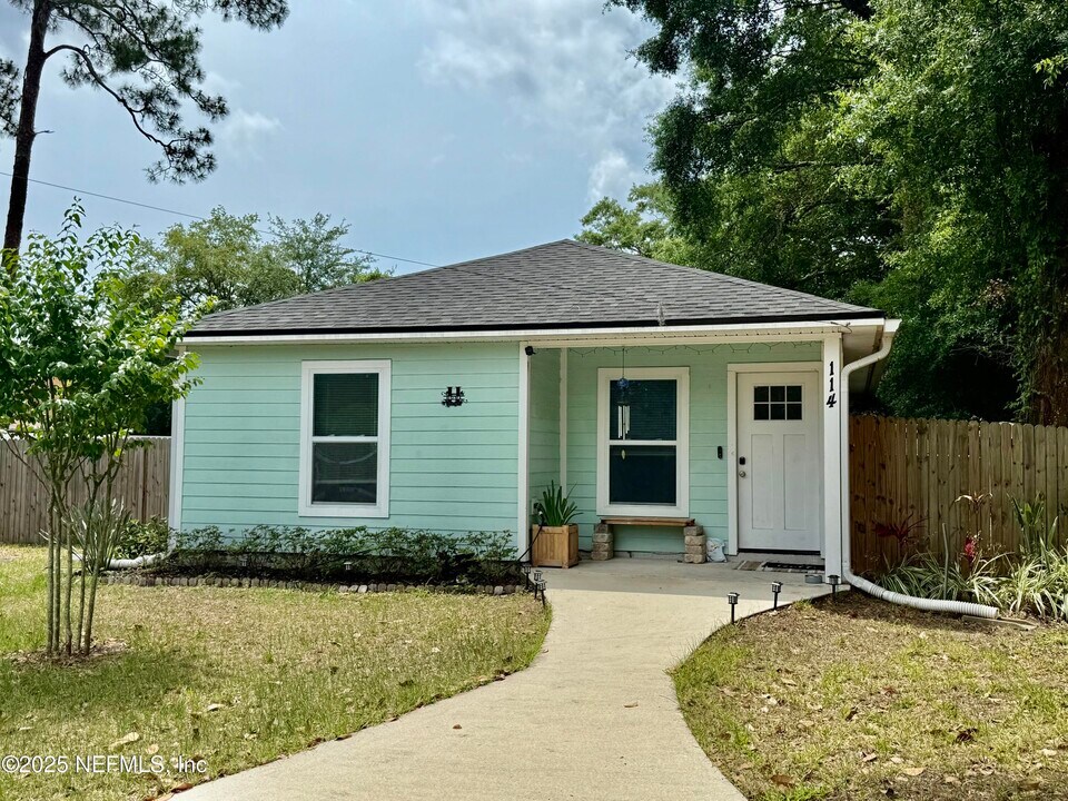 114 W 41st St in Jacksonville, FL - Building Photo