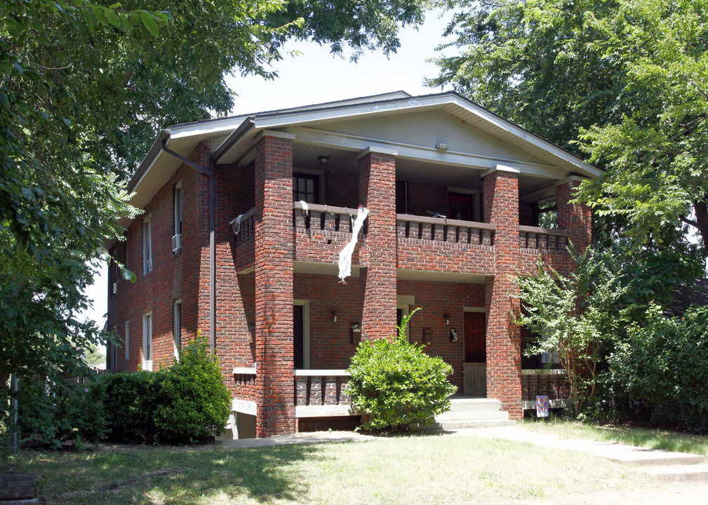 1230 S Quaker Ave in Tulsa, OK - Foto de edificio