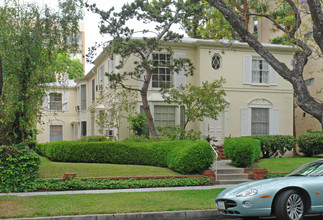 325 N Palm Dr in Beverly Hills, CA - Building Photo - Building Photo