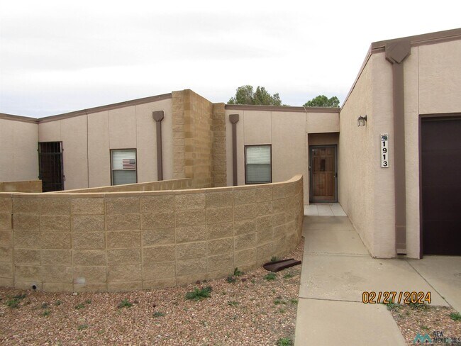 1913 Villa Dr in Artesia, NM - Building Photo - Building Photo