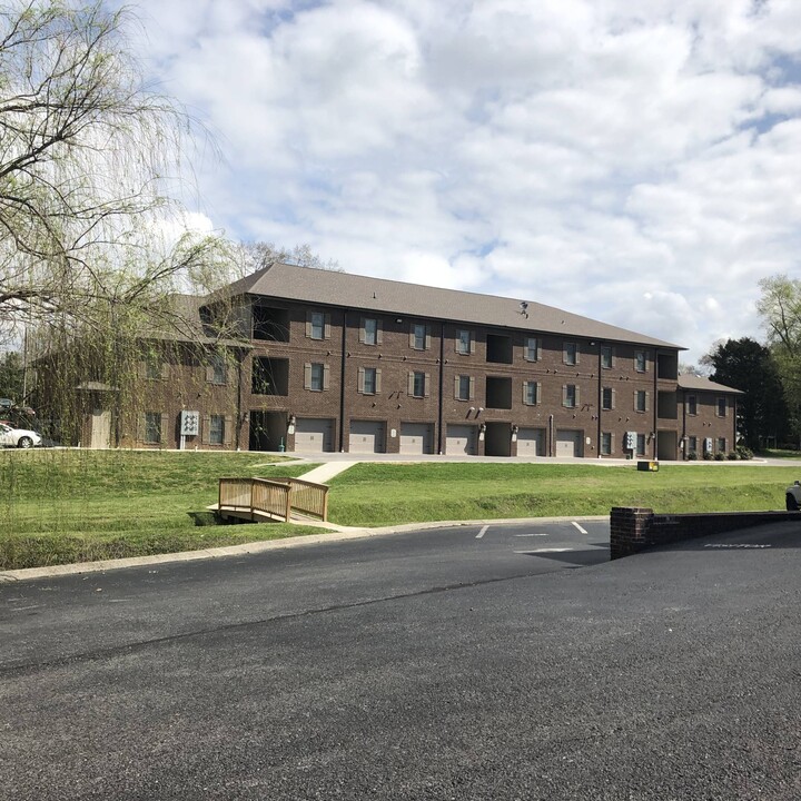 Eagle Village in Cookeville, TN - Building Photo