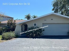 3401 Coquina Key Dr SE in St. Petersburg, FL - Building Photo - Building Photo