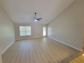 7288 Mossy Oaks Ct in Navarre, FL - Building Photo - Building Photo