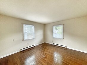 37 Ferris Ave in Norwalk, CT - Building Photo - Building Photo