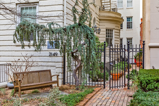 2149 California St NW in Washington, DC - Foto de edificio - Building Photo