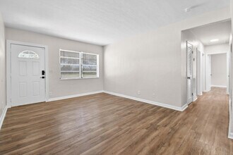 838 45th St in West Palm Beach, FL - Building Photo - Building Photo