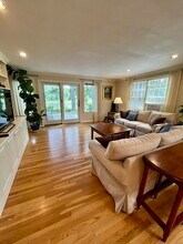 27 Elm St in Hamilton, MA - Building Photo - Building Photo