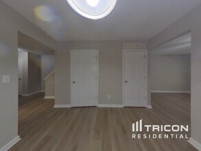3038 Waldrop Cir in Decatur, GA - Building Photo - Building Photo