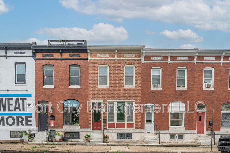 3033 Eastern Ave in Baltimore, MD - Building Photo