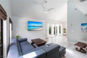 1323 Solana Rd in Naples, FL - Building Photo - Building Photo