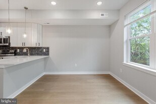 2344 W Seybert St in Philadelphia, PA - Building Photo