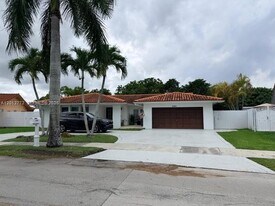 2220 SW 125th Ct in Miami, FL - Building Photo