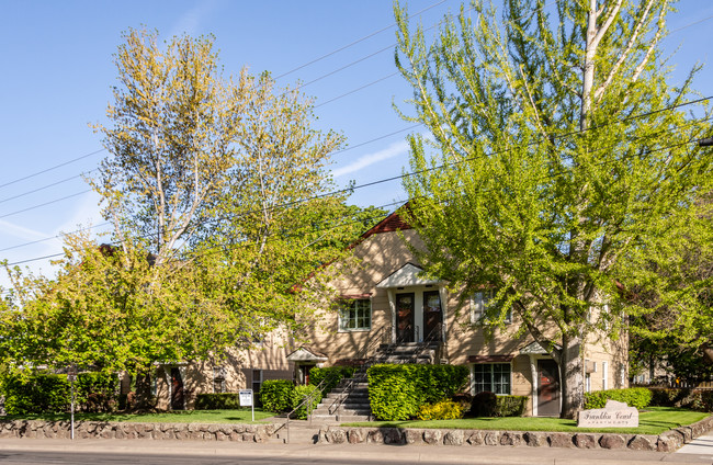 104 S Palouse St in Walla Walla, WA - Building Photo - Building Photo