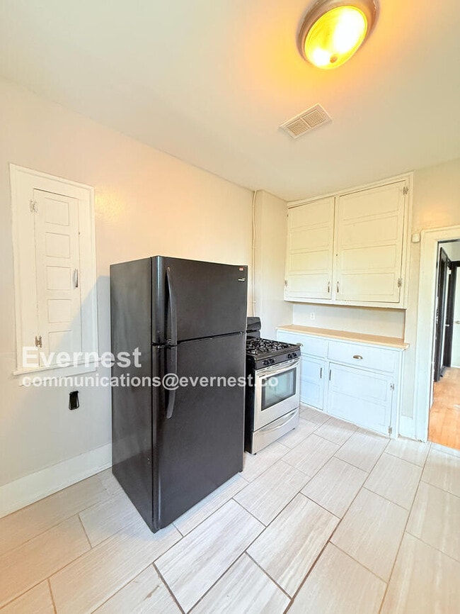 9429 Brush St in Detroit, MI - Foto de edificio - Building Photo