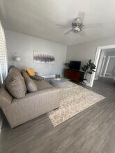 3833 Vine St in Cincinnati, OH - Building Photo - Building Photo