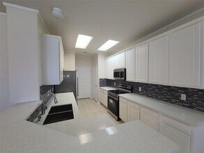 231 W Stedhill Loop in The Woodlands, TX - Building Photo - Building Photo